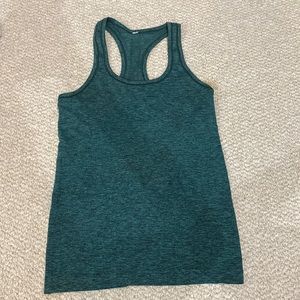 Lululemon swiftly tech tank top! Size 6.Perfect condition &color is discontinued